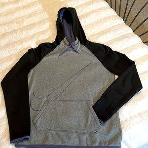 3/$25 Nike M Hoodie Gray/Black w/Purple